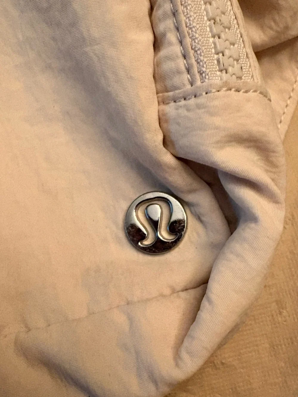 Lululemon Everywhere Belt Bag Cream/Silver